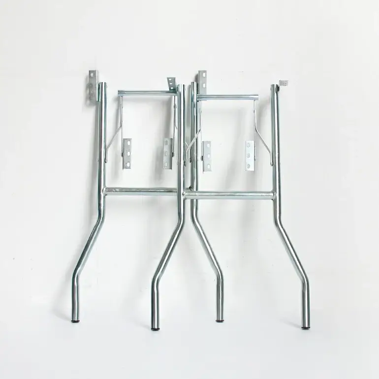 アメリカンな折りたたみ脚で作る。世界で一つだけのワーキングテーブル。