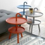 傘のような持ち手のデザインが可愛いサイドテーブル