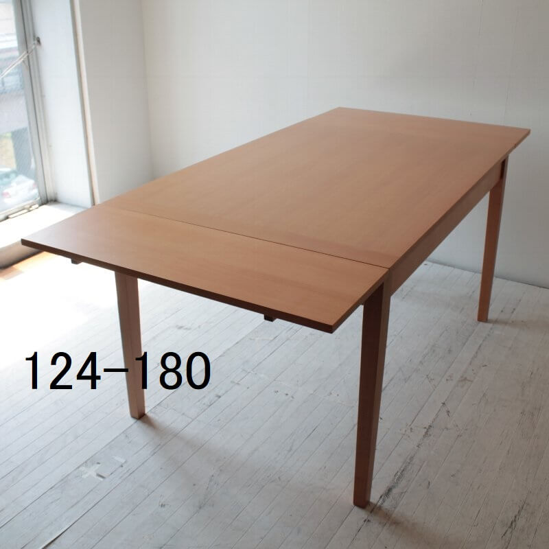 北欧系のサイズで悩まない伸張式テーブル