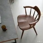 ウィンザーチェア風の回転式ダイニングチェア